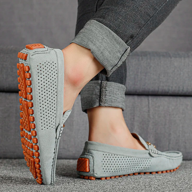 Allsidige perforerte herresko. Stilfulle slip-on mokkasiner som gir optimal komfort for fritid og sommer.