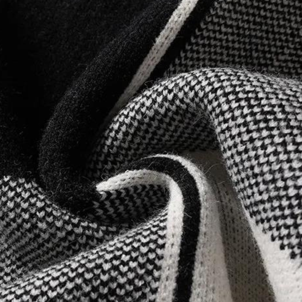 Herresweater i moderne design. Varm, komfortabel og stilig genser for menn, ideell som vintergenser.
