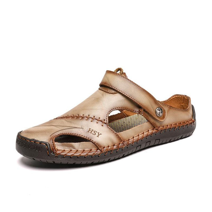 Slitesterke utendørs sandaler for menn med godt grep og optimal fotstøtte.