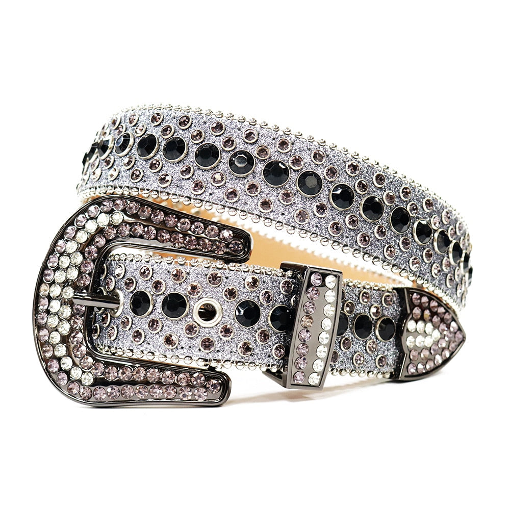 Skinnende rhinestonebelte i vestlig stil, perfekt for cowboyfest eller et glamorøst preg.