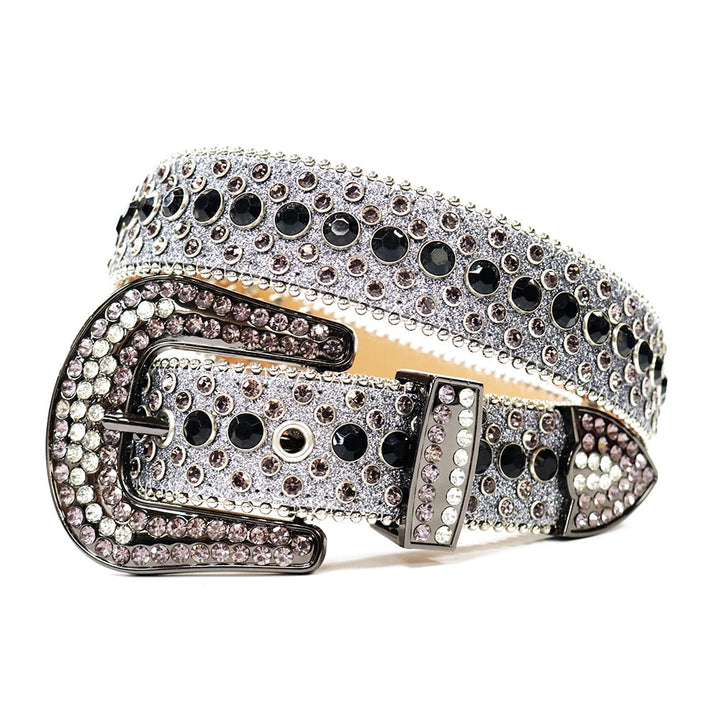 Skinnende rhinestonebelte i vestlig stil, perfekt for cowboyfest eller et glamorøst preg.