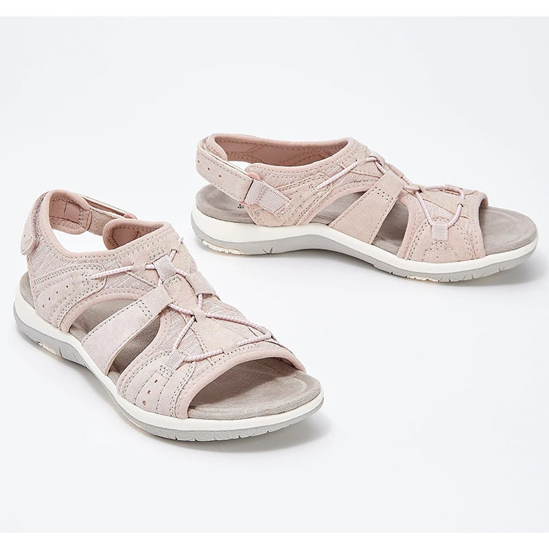 Sommerlige strand sandaler for damer, med åpen tå og komfortabel passform.