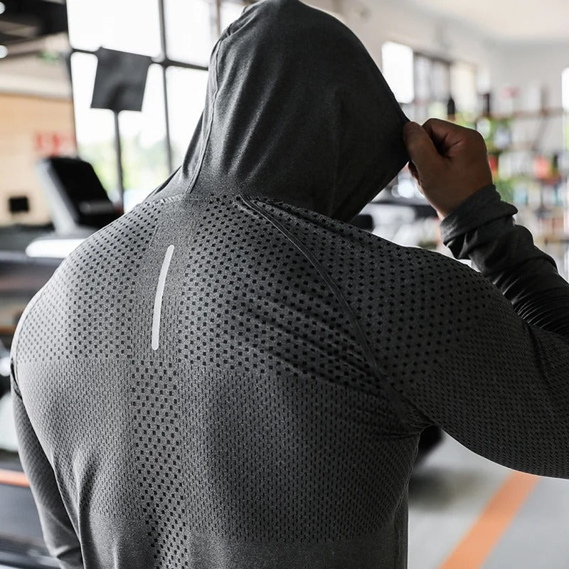 Komfortabel grå herre slim fit hoodie, pustende materiale for hverdagsbruk og sporty aktiviteter.