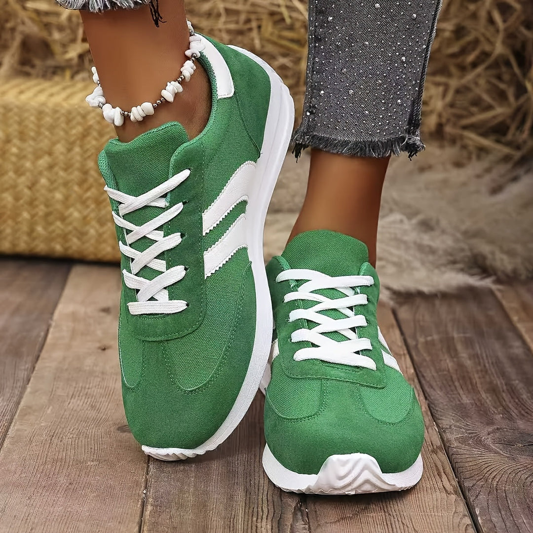 Stilrene, allsidige damejoggesko med moderne design og sporty preg, perfekt for fritid og vår/høst.