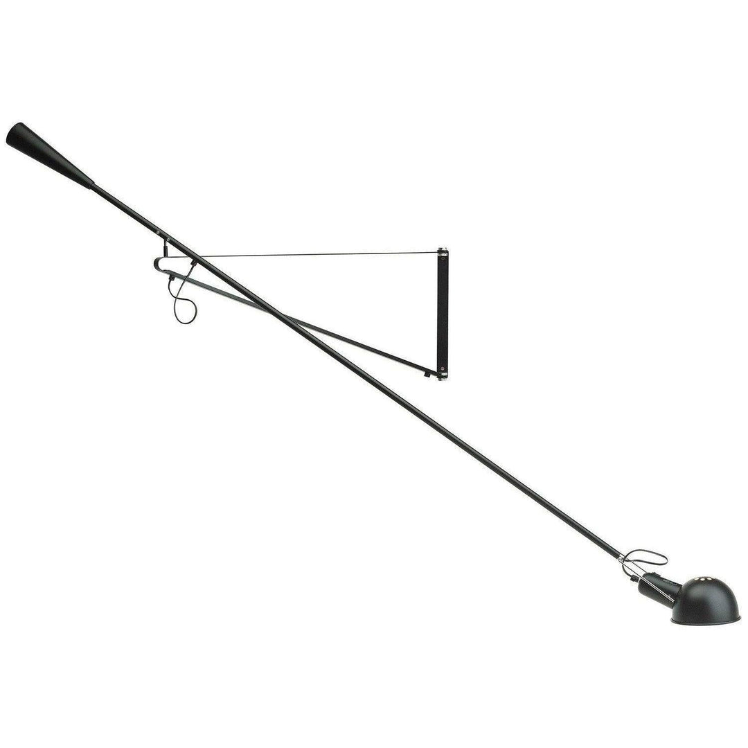 Stilren justerbar vegglampe 265. Minimalistisk industriell design for moderne innendørs belysning.