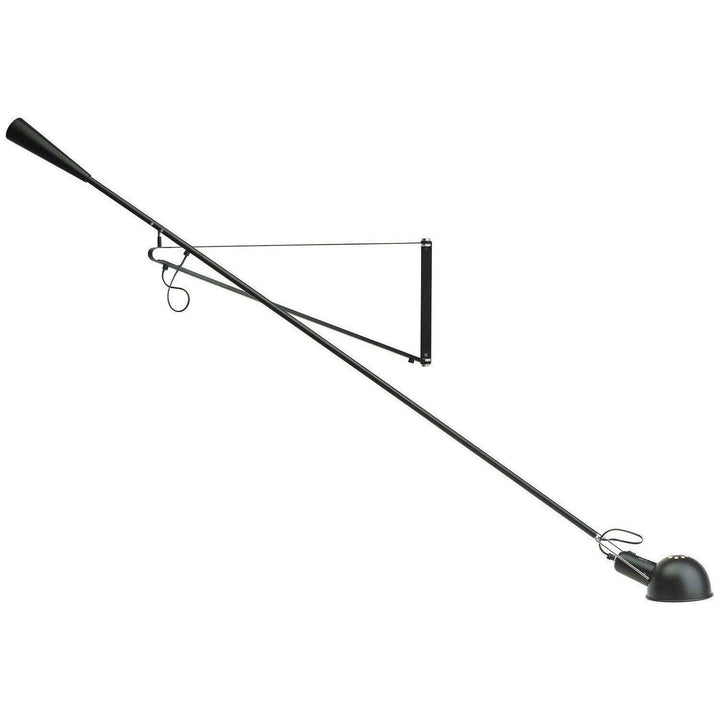 Stilren justerbar vegglampe 265. Minimalistisk industriell design for moderne innendørs belysning.