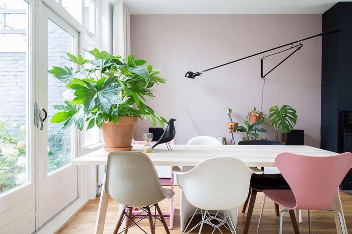 Moderne justerbar vegglampe 265. Fleksibel belysning og innredning til soverom, stue eller gang.