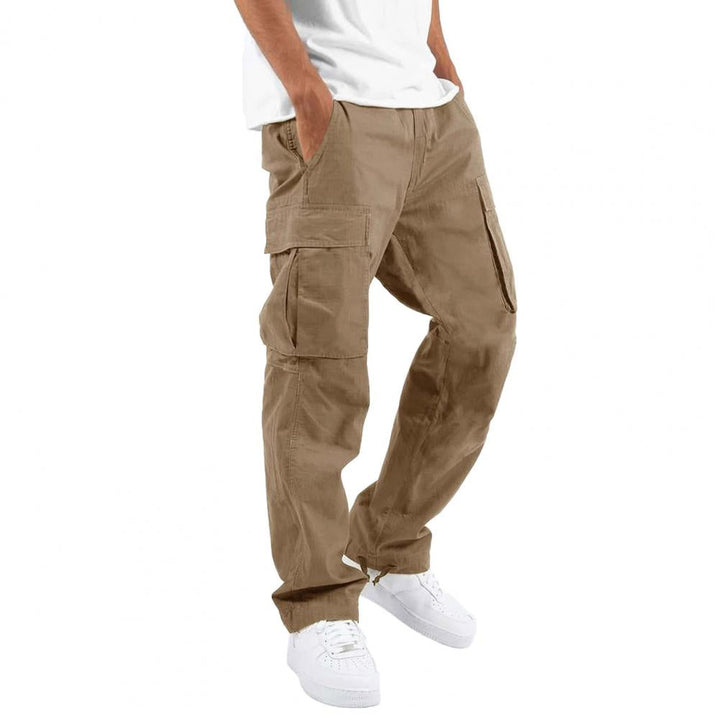 Slitesterke menns cargo bukser med stretch, perfekt for aktivitet og hverdagen. Moderne design.