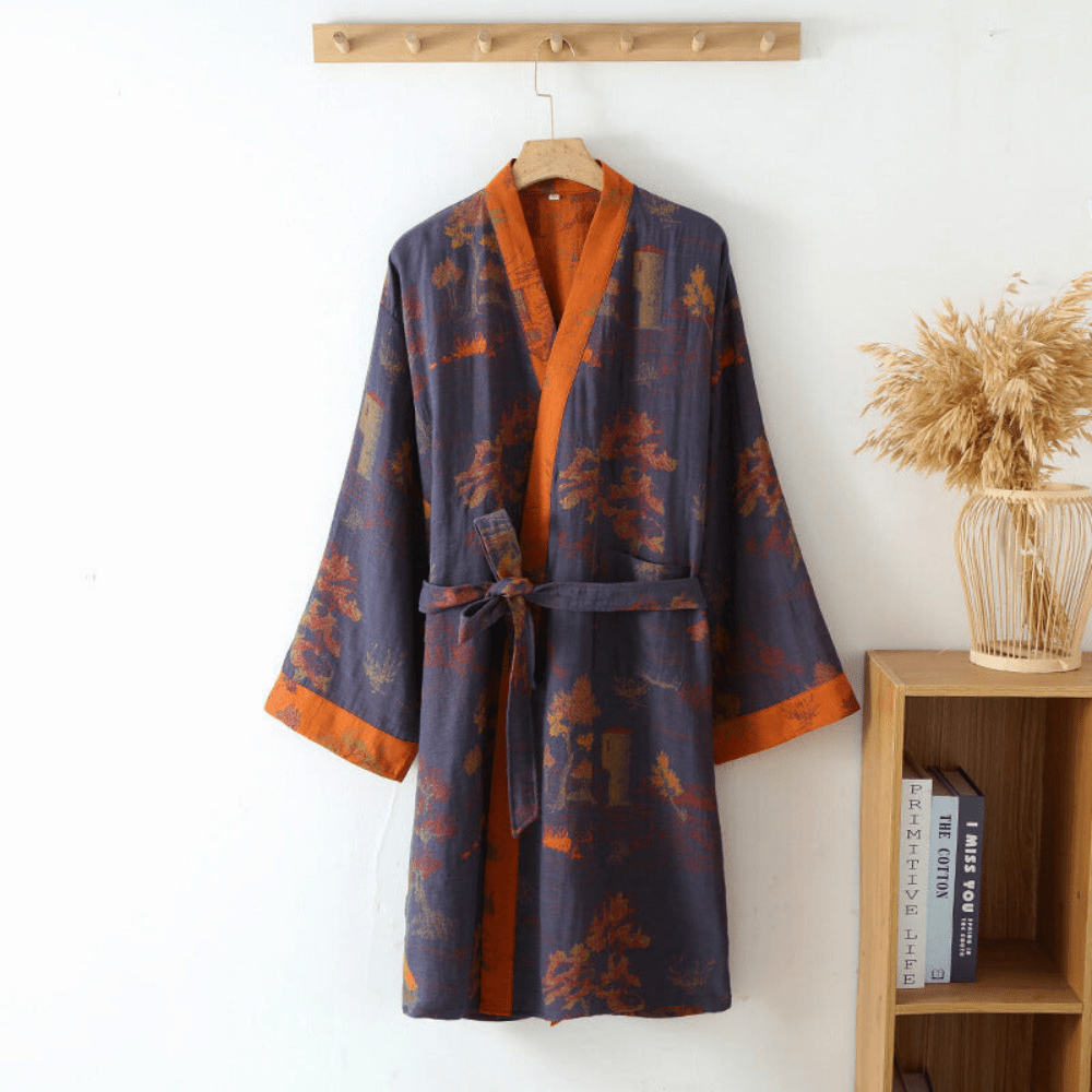 Komfortabel unisex badekåpe i retro kimonostil. Perfekt for avslapning hjemme eller på spa.