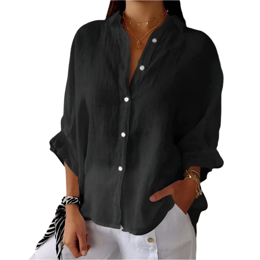 Elegant kvinnebluse med rett snitt for tidløs stil og allsidig bruk. Komfortabel og klassisk design.