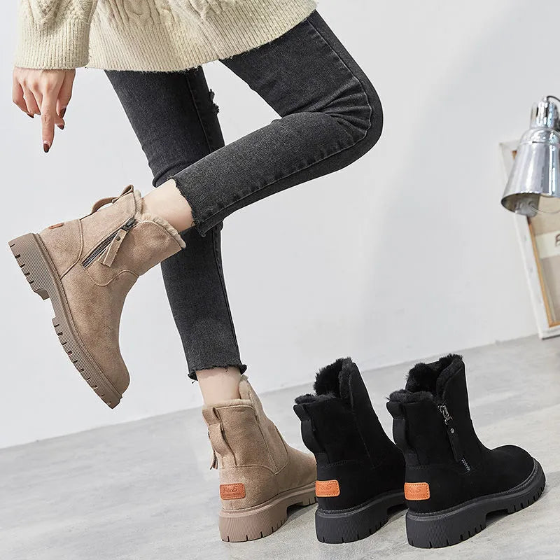 Komfortable ortopediske kvinneboots i elegant design. Med anti-skli funksjon for sikkerhet.