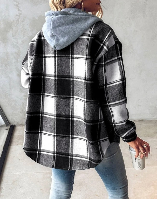 Elegant damejakke med moderne look, ideell som komfortabel hverdagsjakke og yttertøy.