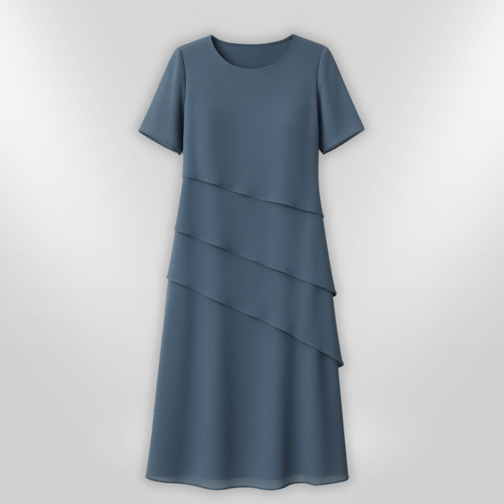Stilren chiffonkjole for kvinner, ideell for formelle anledninger og sommerfester.