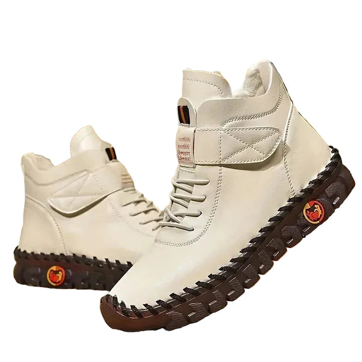 Kvinne håndlagde sneaker støvler. Komfortable og stilfulle damesko for hverdagsbruk og høstmote.
