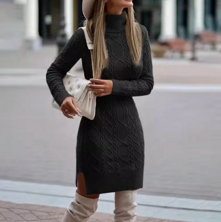 Varm og elegant langermet kabelstrikket midikjole for kvinner med høy hals, ideell til høst og vinter.