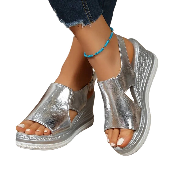 Dame sandaler med konturert såle og sklisikker design, perfekte komfortsko for sommeren.