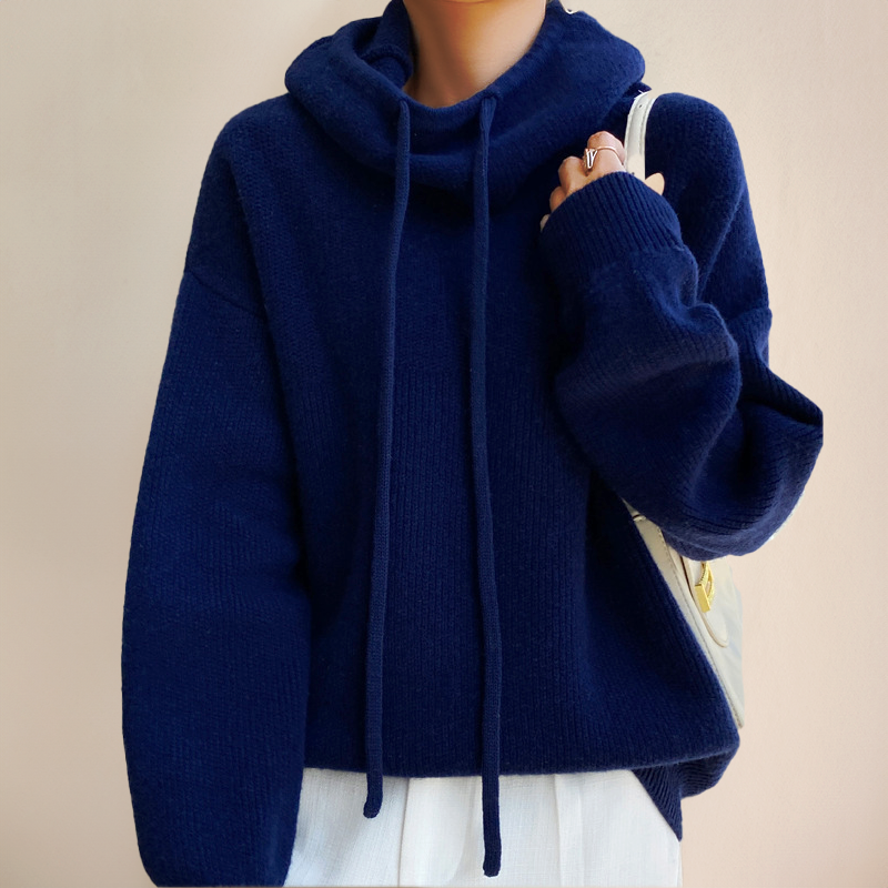 Elegant, tidløs dame hettegenser. Komfortabel genser med hette, perfekt for casual høst- og vinterantrekk.