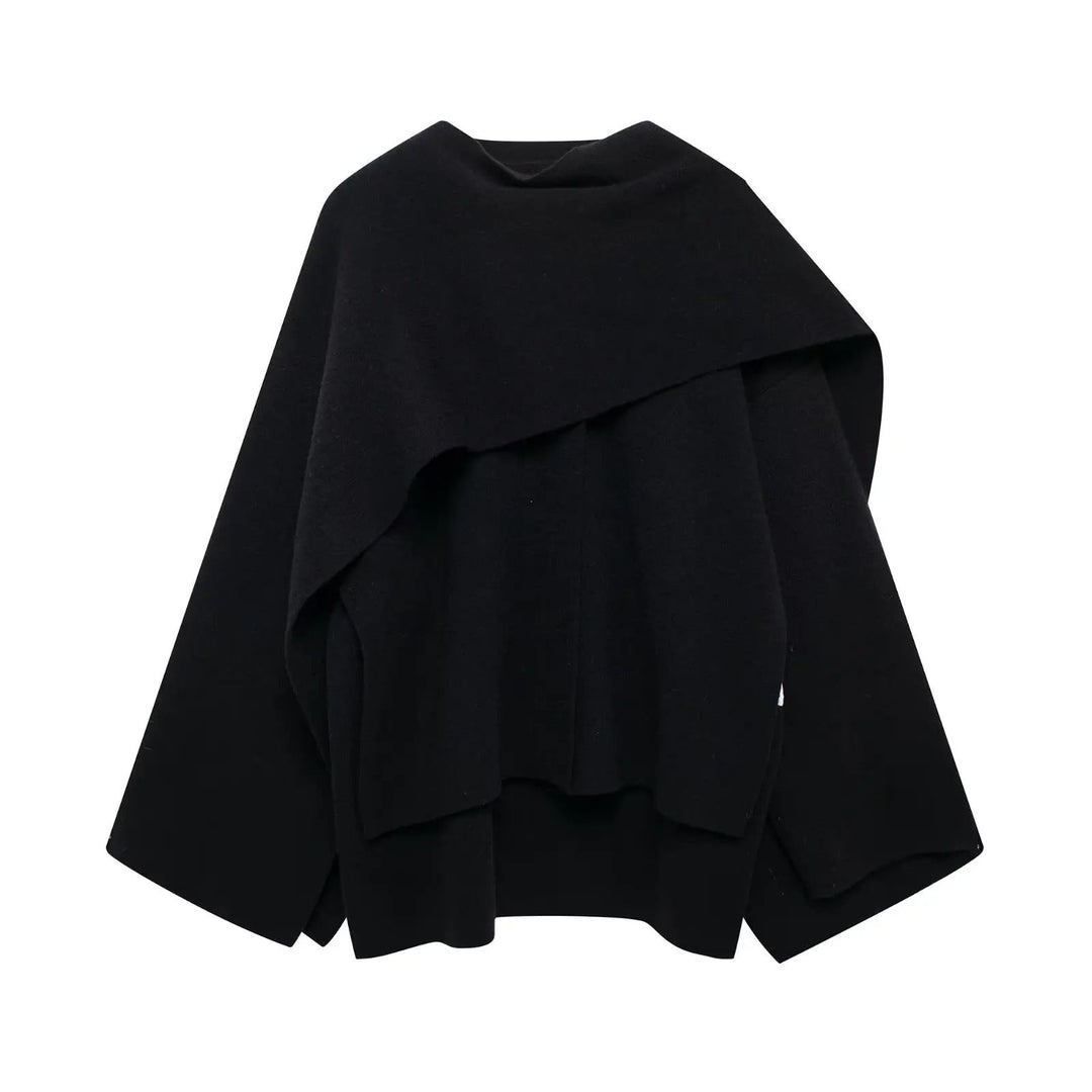 Kvinners lange, draperte kappefrakk i elegant design; et stilfullt og komfortabelt ytterplagg.