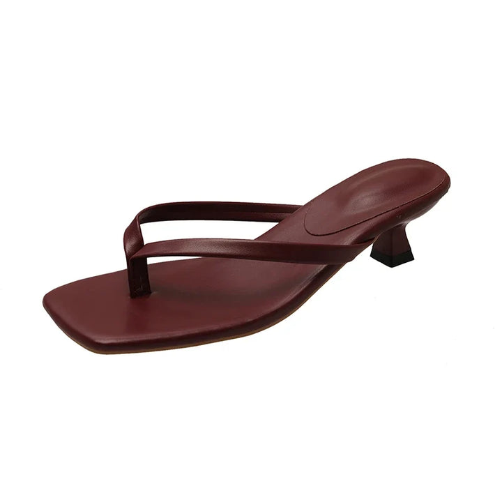 Komfortable lavhel sandaler for kvinner, perfekte for hverdag og fritid.