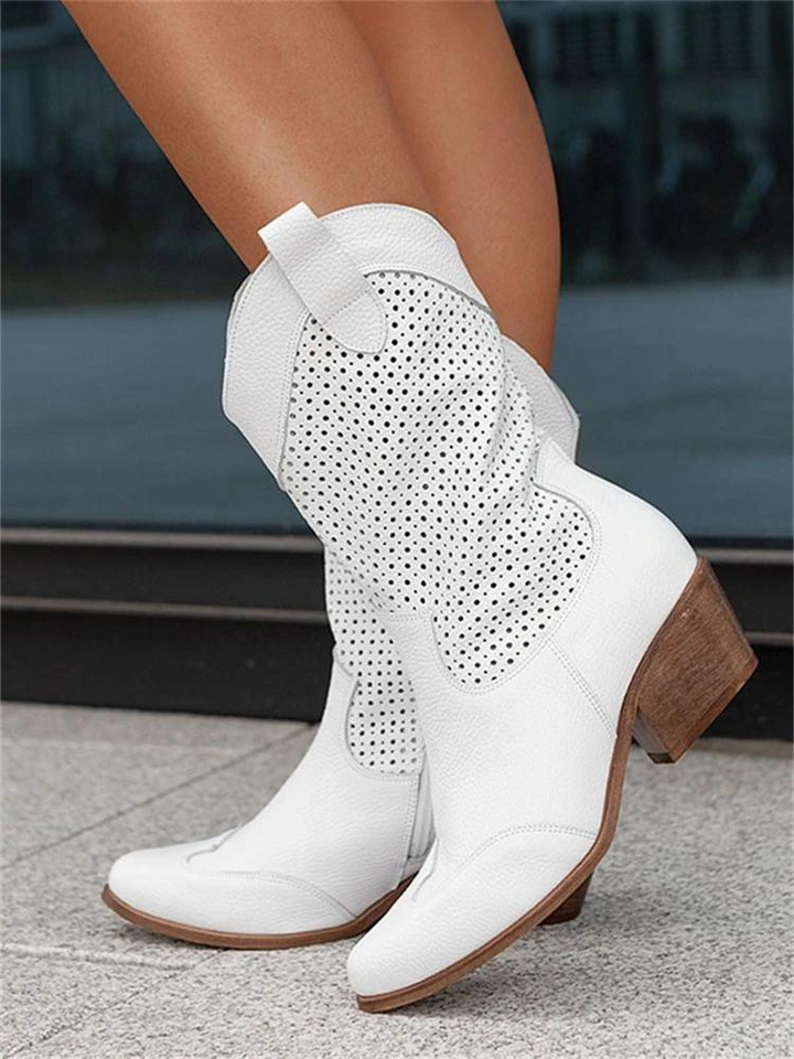Moderne mid-length western støvler for kvinner. Komfortable og stilige boots som passer perfekt til enhver anledning.