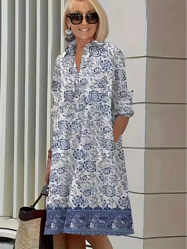 Kvinners avslappet skjortekjole, stylet med sneakers for en kul sommerlook. Komfortabel damekjole.