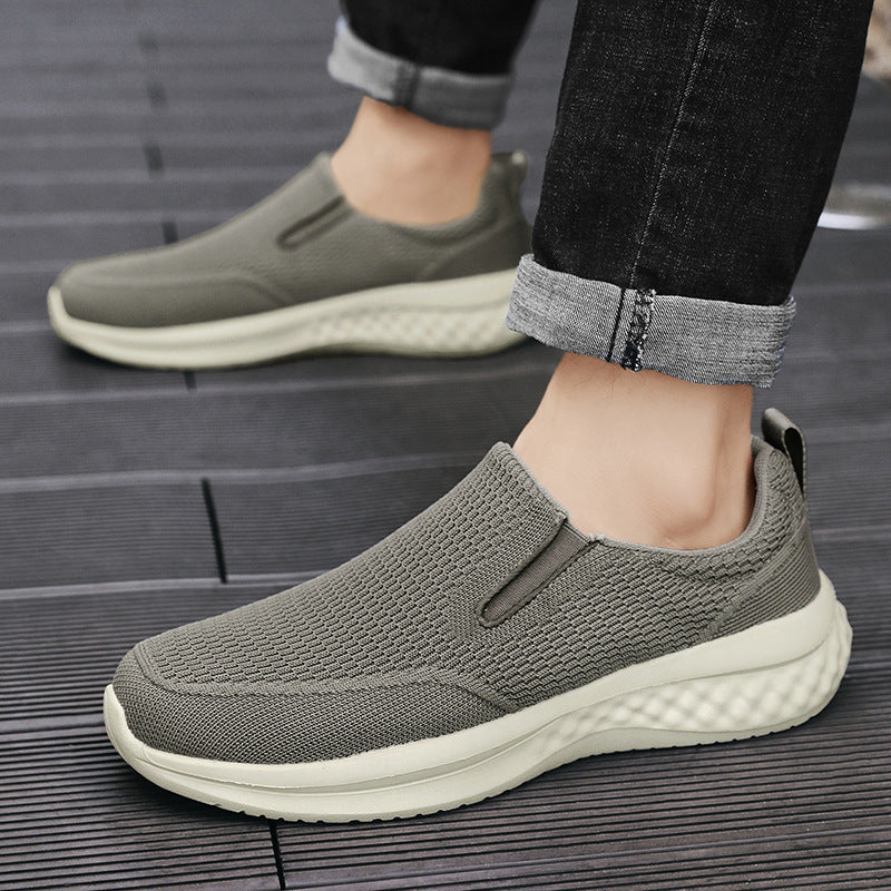 Enkle slip-on herresko, lettvekt joggesko for menn. Pustende sneakers for rask påkledning.