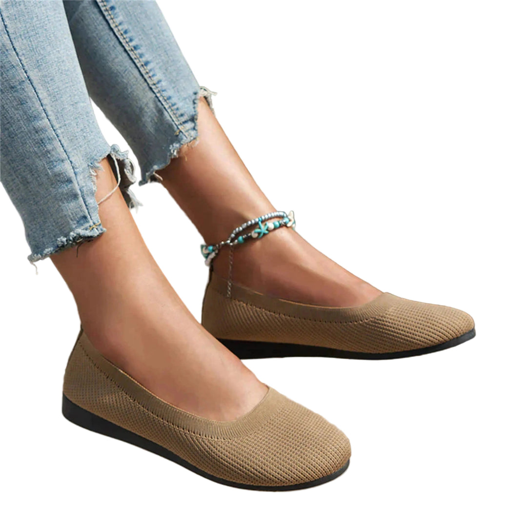 Komfortable slip-on sko for kvinner. Stilrene hverdagssko med lett og fleksibel design, perfekt for damemote.