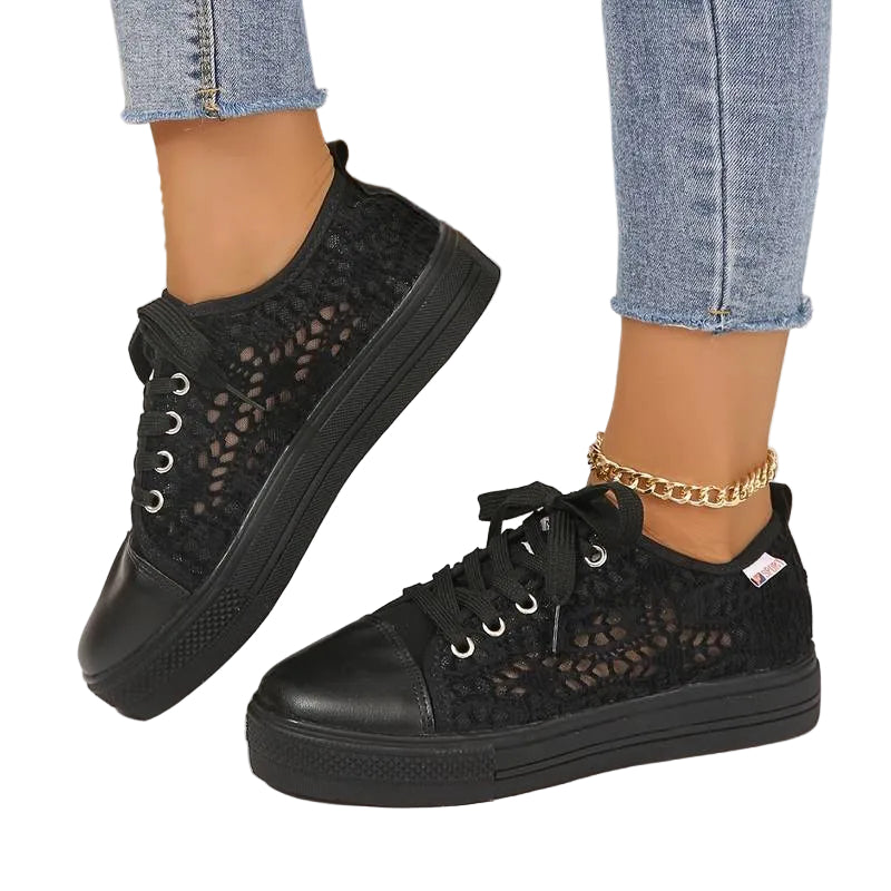 Stilrene damesneakers med blonder, perfekt for elegant og casual hverdagsstil.