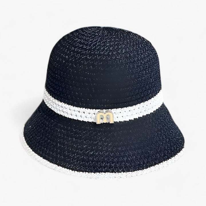 Klassisk sommerhatt for kvinner med bred brem, tilbyr UPF-beskyttelse mot sol. Enkel å pakke for reise.