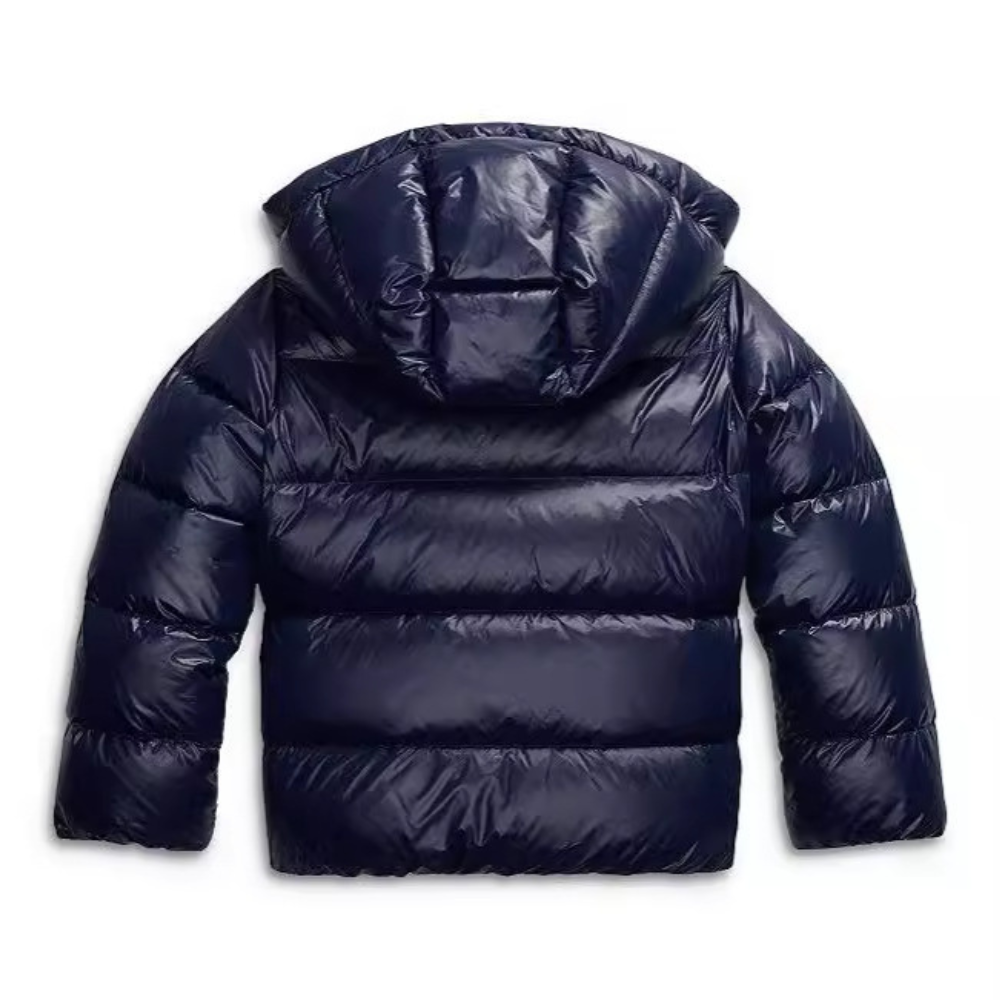 Moderne design vattert damejakke i svart. Varmt og stilig yttertøy for kalde dager, perfekt fritidsjakke.