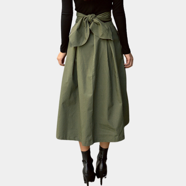 Grønt høytlivsskjørt for kvinner med moderne snitt, ideelt for en elegant og komfortabel look.