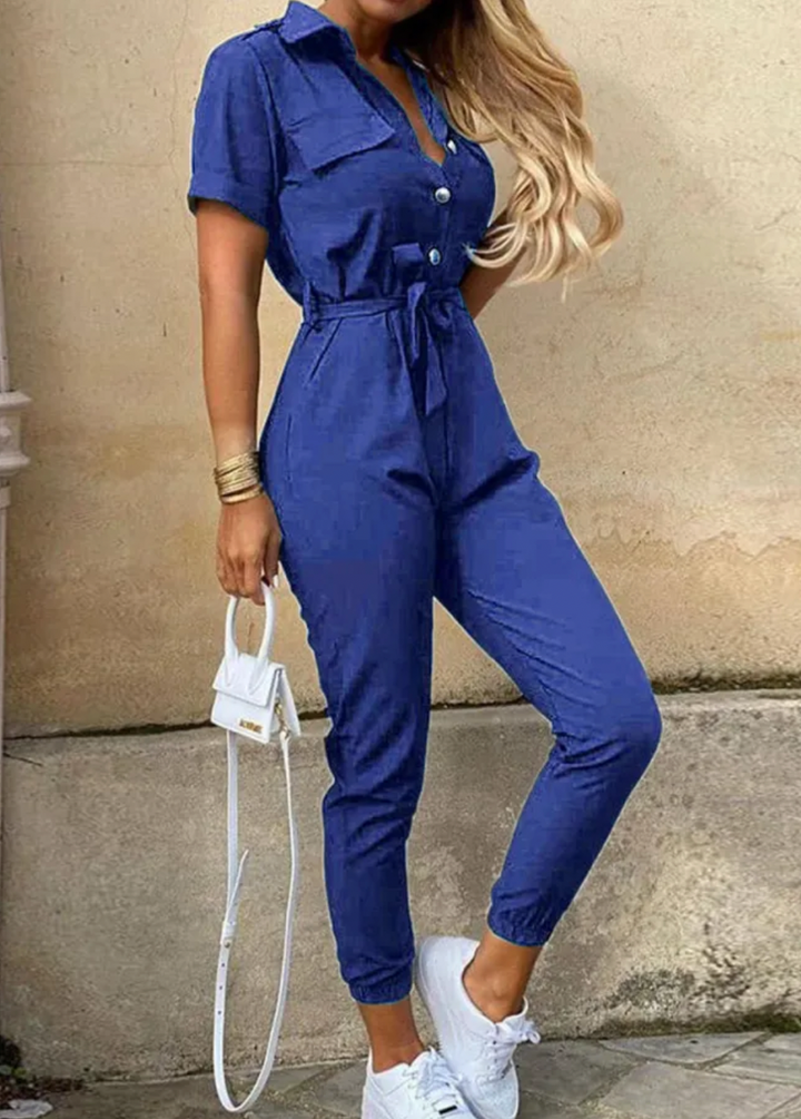 Elegant overall for damer, komfortabelt festantrekk, ideell som bryllupsgjest antrekk.