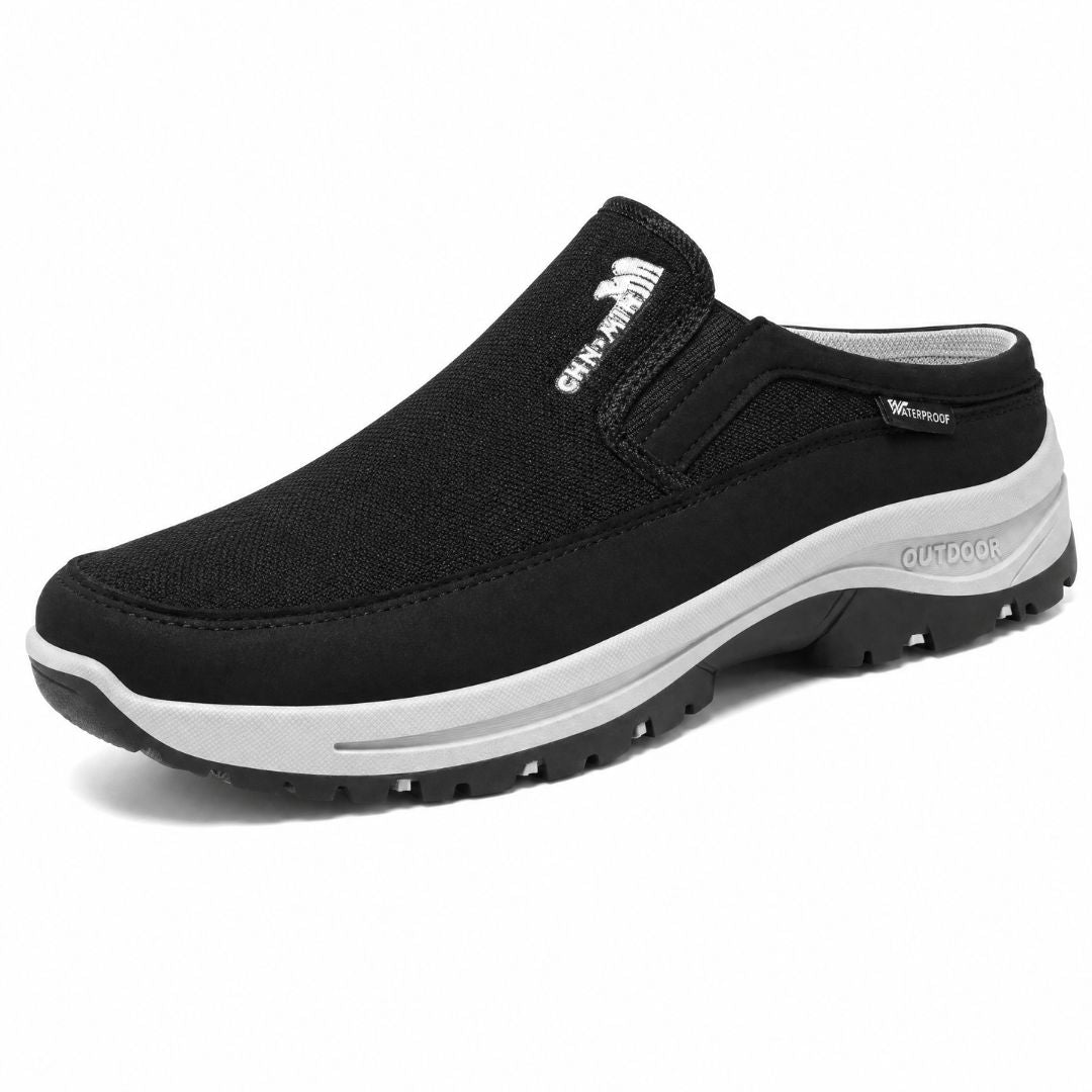 Bakside av grå slip-on herresko i polyester. Enkel å ta på for rask og komfortabel hverdagsbruk.