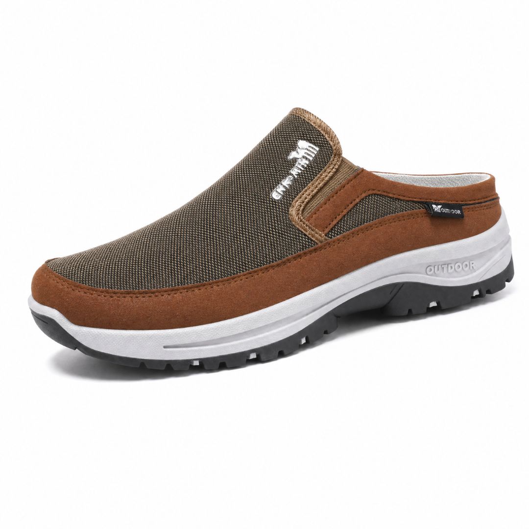 Et par komfortable slip-on fritidssko for herre. Pustende polyester og lettvekt EVA-såle for hverdagskomfort.