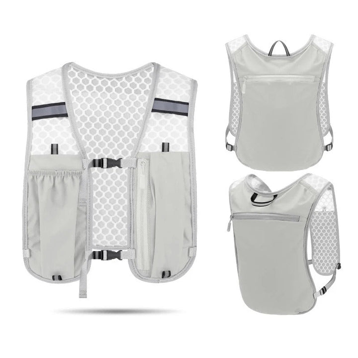 Løpevest i pustende mesh med flere lommer, inkludert mobilholder, for enkel tilgang under trening.