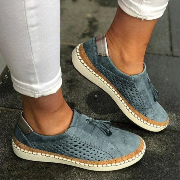 Dame komfortsko med slip-on design. Stilige og praktiske hverdagssko uten snøring for enkel bruk.