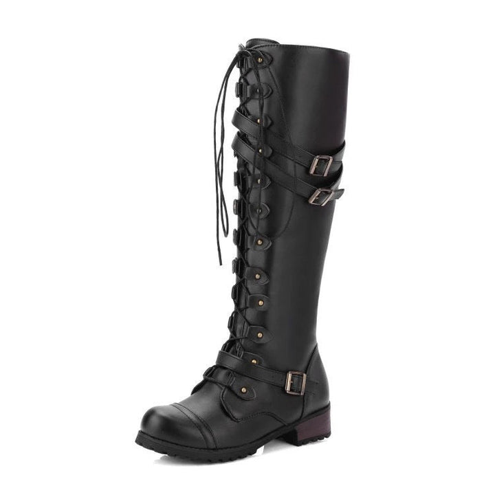 Komfortable svarte knehøye kvinneboots, vanntette og perfekte som stilige vinterstøvler.