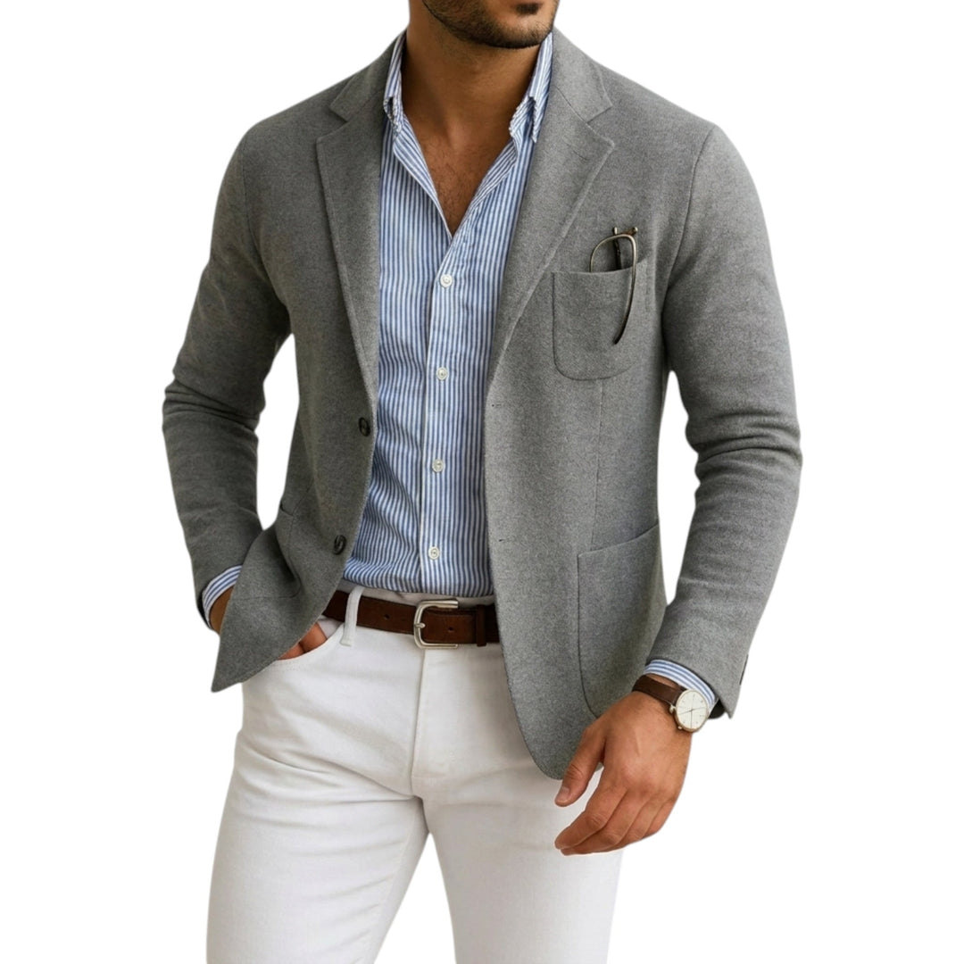 Klassisk mørkeblå herreblazer for menn, en tidløs jakke som utstråler elegant og formell stil.