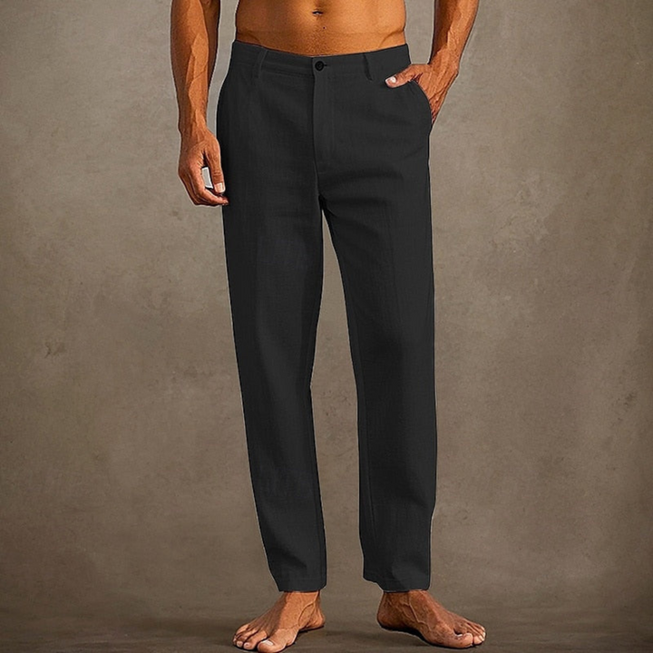 Lettvektige herrebukser for sommeren, minimalistisk stil. Perfekt for casual dager.