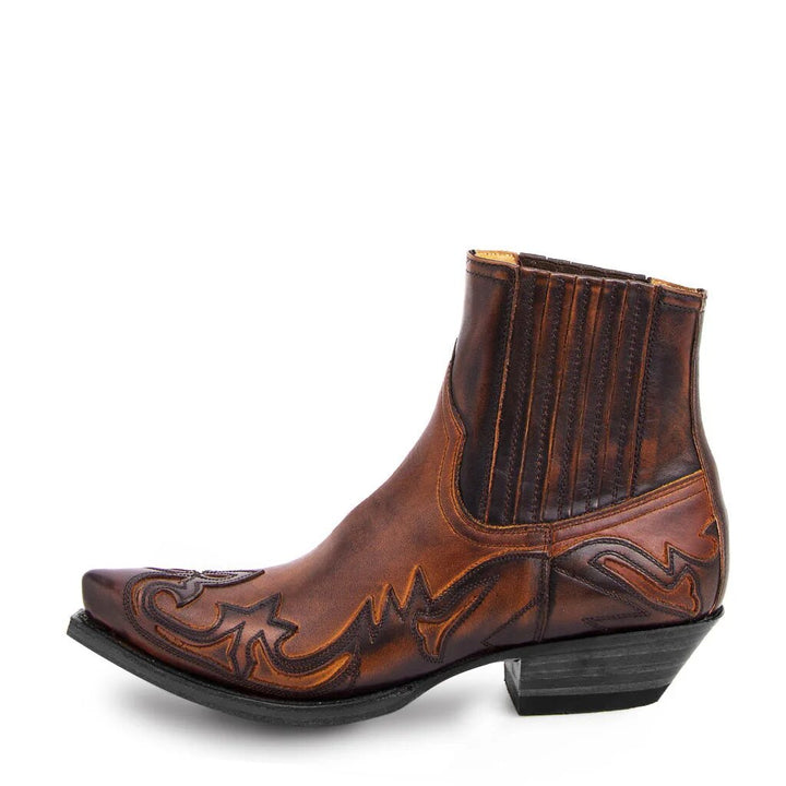 Elegante svarte herrestøvler i ekte skinn med klassisk cowboy-design. Ideell for fritid og fest.