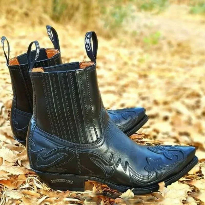 Stilige herre fritidsstøvler i klassisk cowboystil. Brune skinnstøvler for både hverdags og festlige anledninger.