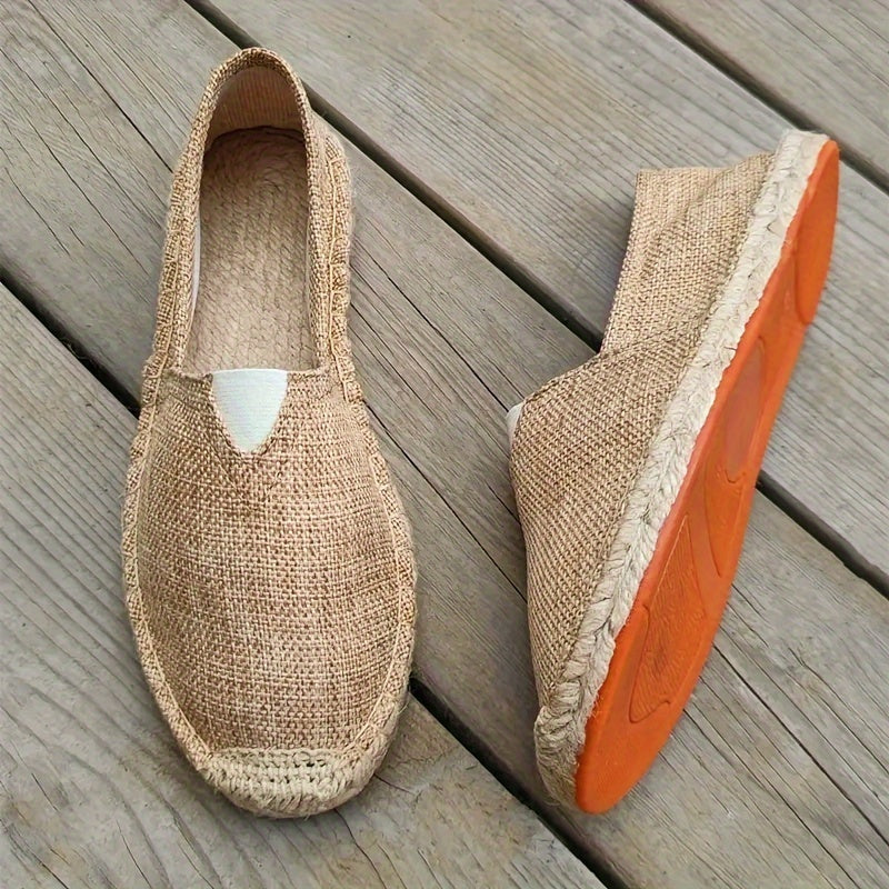 Komfortable menns espadriller, lett å ta på og av, perfekt for en uformell og avslappet stil.