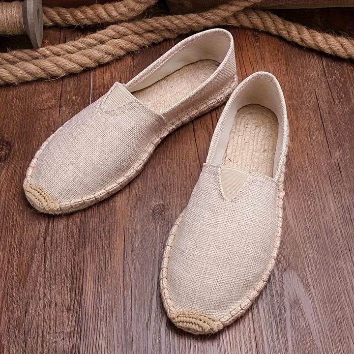 Komfortable slip-on espadriller for menn, perfekte sommersko for en avslappet hverdagsbruk.