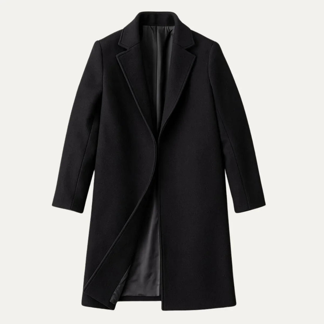 Ryggvisning av klassisk menns skreddersydd ullblanding kåpe, fremhever snitt og elegant design.