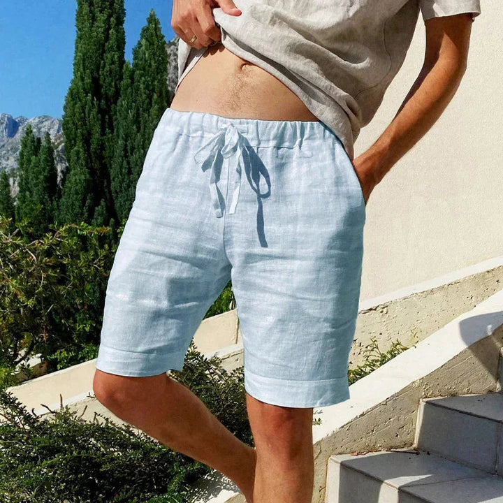 Stilige herreshorts med klassisk design, ideell for sommerdager, strand og fritid.