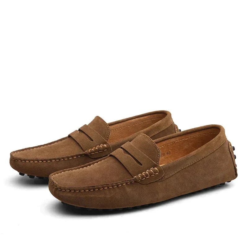 Elegante menns loafers med italiensk design. Komfortable slip-on sko for både hverdag og fest.