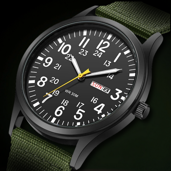 Sporty herreklokke, robust stål og safirglass. Perfekt vanntett utendørs armbåndsur.