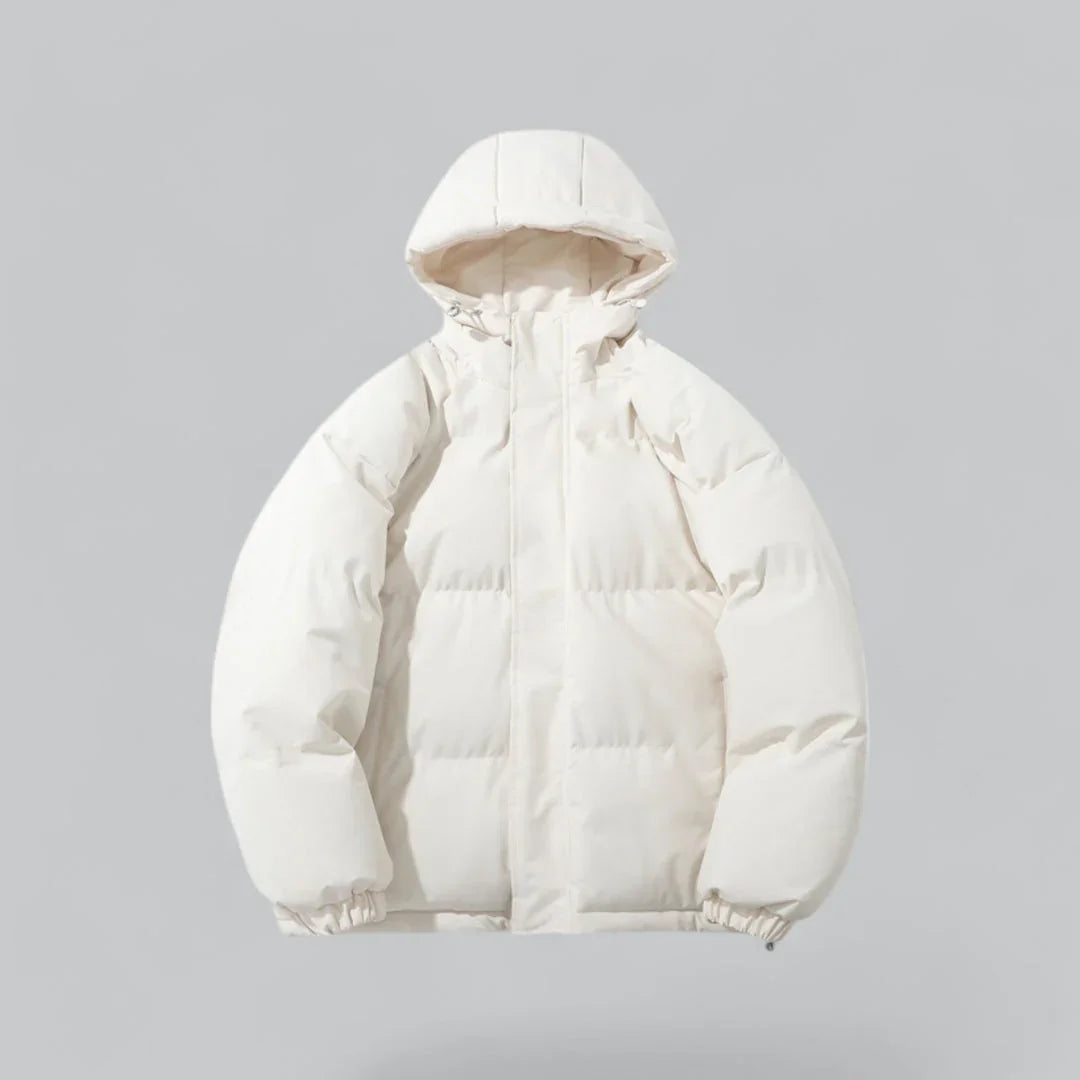 Mann modell iført grå herre vinterparka, vanntett og varm. Stilrent vintertøy for menn, klar for tøffe dager.