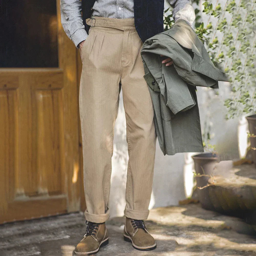 Elegant herre Gurkha-bukse med plissert front, en klassiker for smart casual.