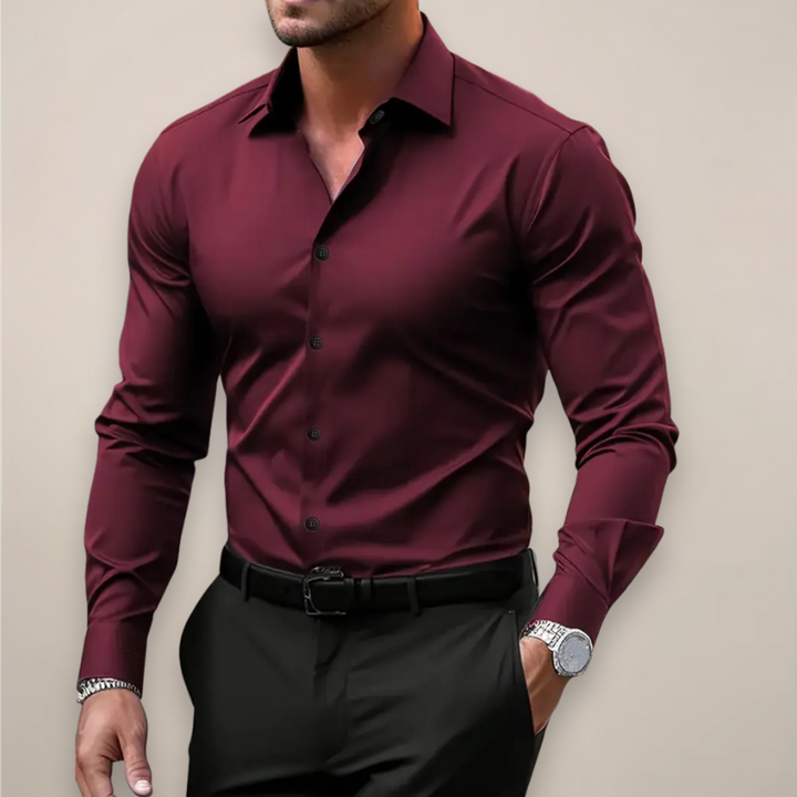 Moderne slim fit vårskjorte for menn. Langermet herreskjorte, ideell for både casual og elegant herremote.